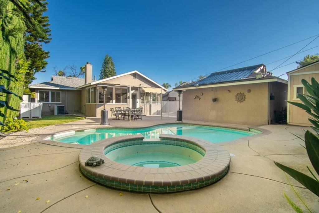 Large Home With Pool + Jacuzzi Los Angeles Exteriér fotografie