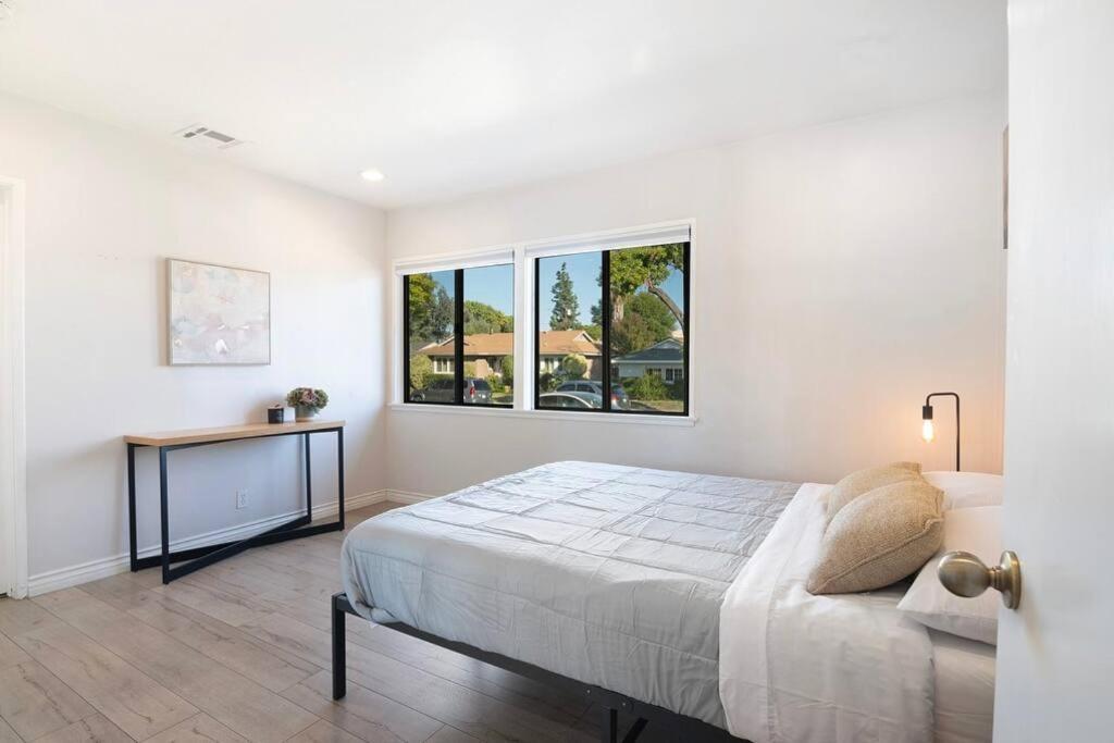 Large Home With Pool + Jacuzzi Los Angeles Exteriér fotografie